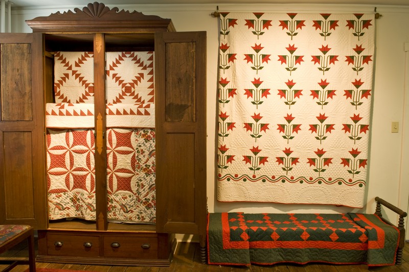 The Packwood House Museum displays over 250 quilts from Edith Featherston's collection, dating from 1813 through the 1930s. 