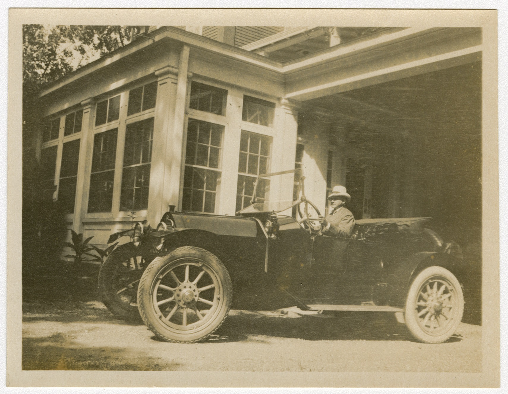 Waccabuc Country Club (former Lake Waccabuc Inn; Hoe Estate) - Clio