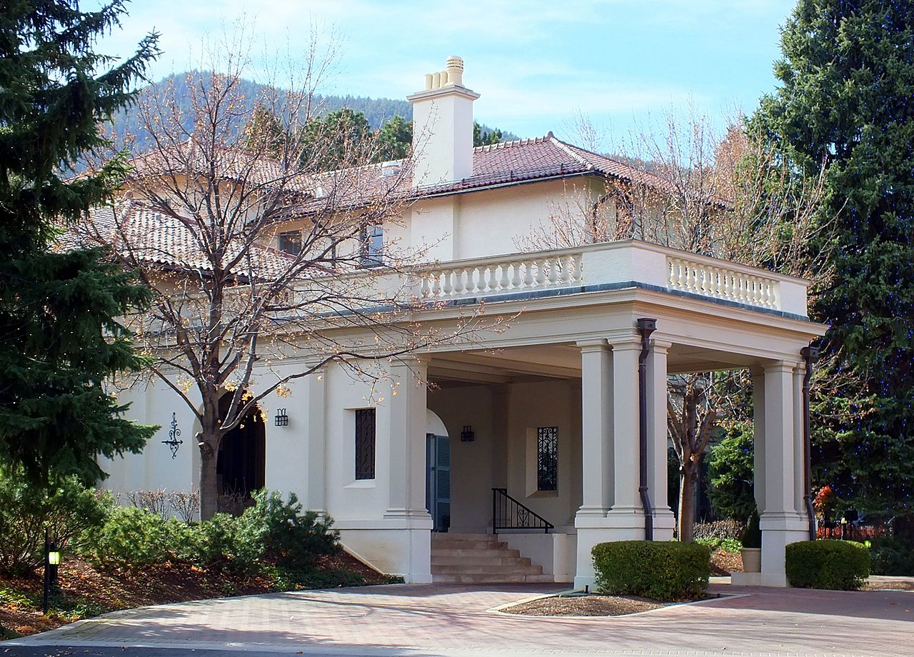 Entrance to the estate as it looks today