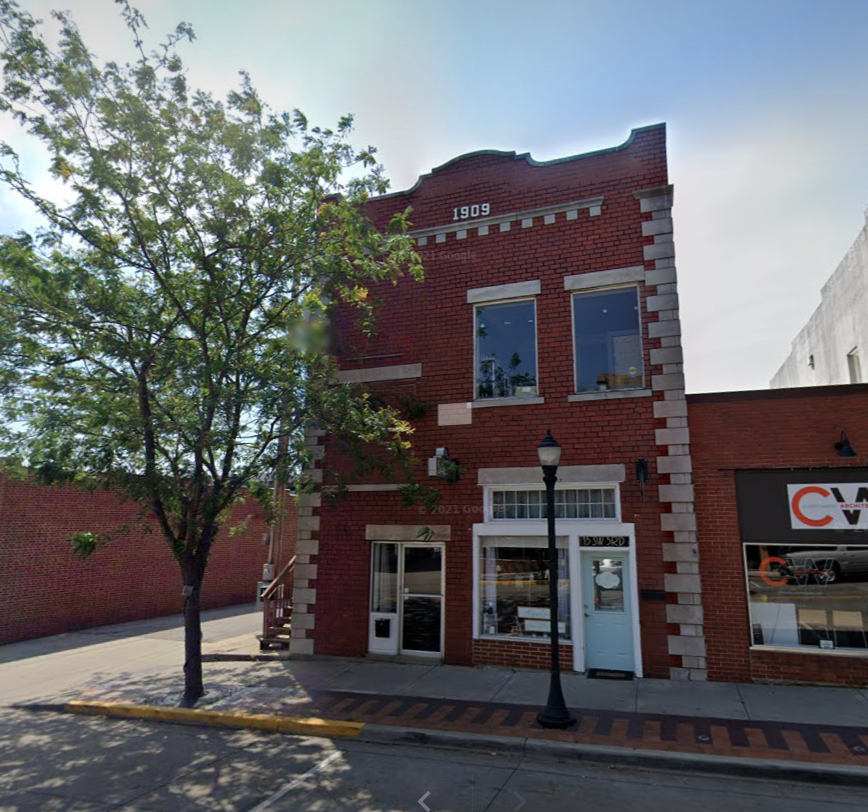 Lee's Summit Old Firehouse and City Hall - Clio