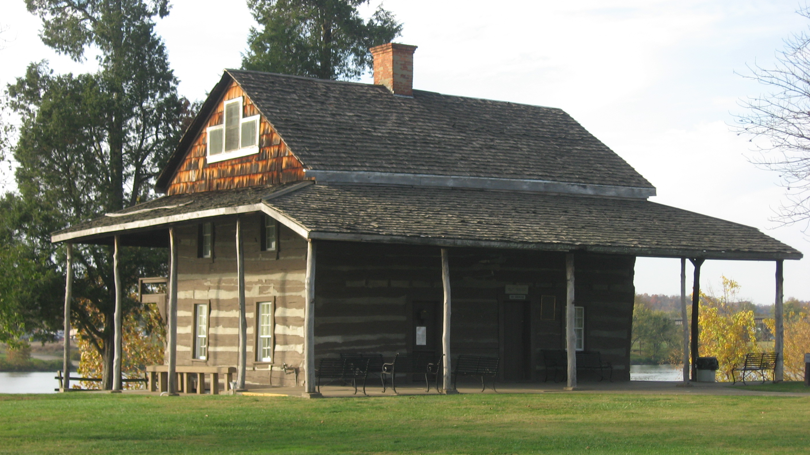 The Mansion House museum is located at Tu-Endie-Wie State Park