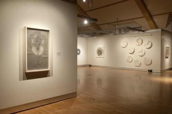 Interior view of main hall. Temporary exhibit in gallery shown.
source: https://art.boisestate.edu/visualartscenter/facilities/