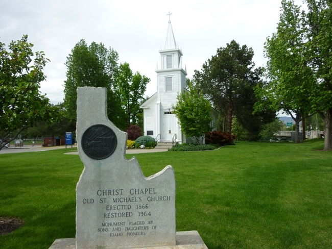 Monument in front of Christ Chapel.
Photo provided by the Idaho Architecture Project.