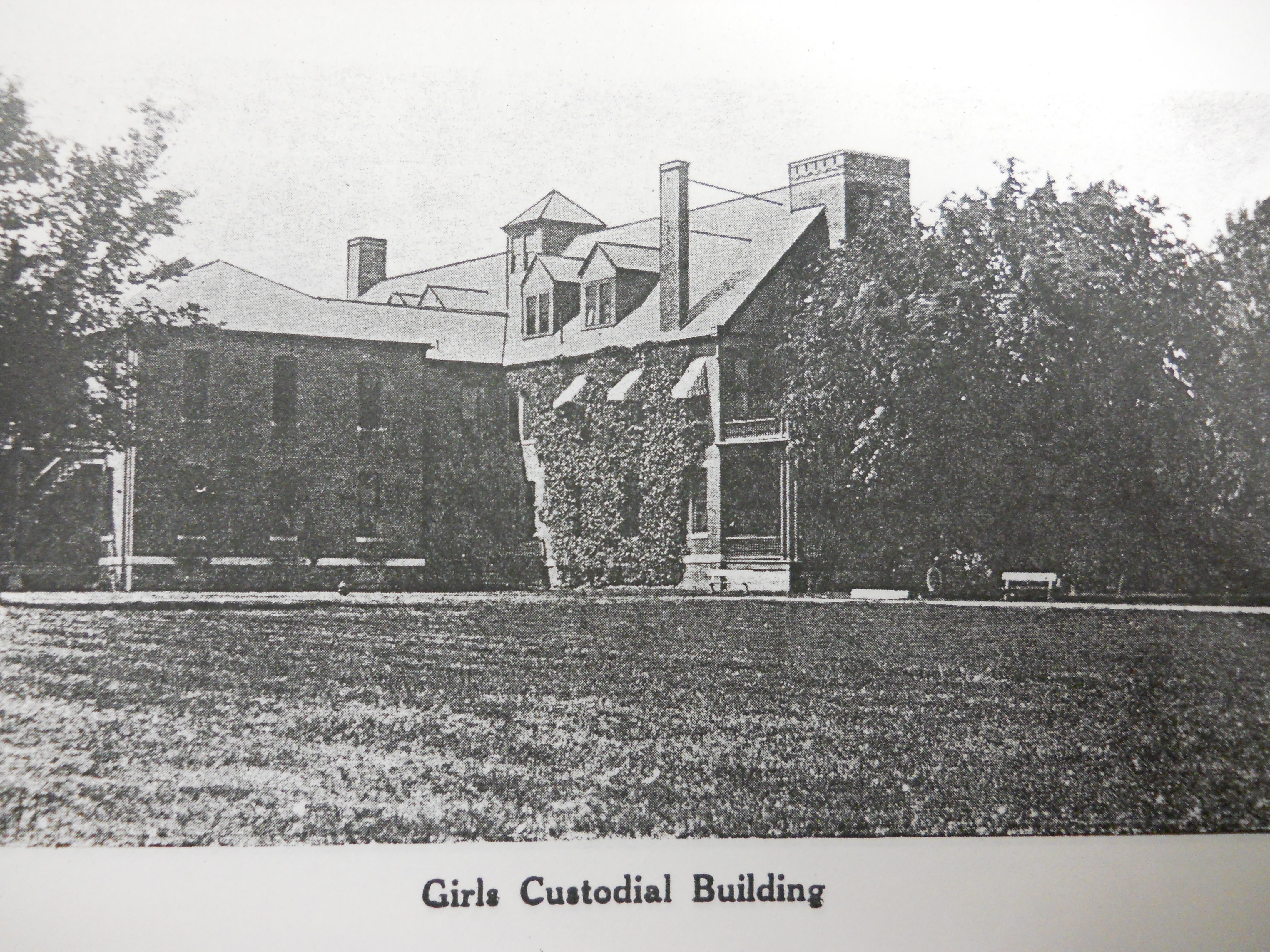 Girls Custodial Building 1919.  No longer standing.  Courtesy of Glenwood Public Library.