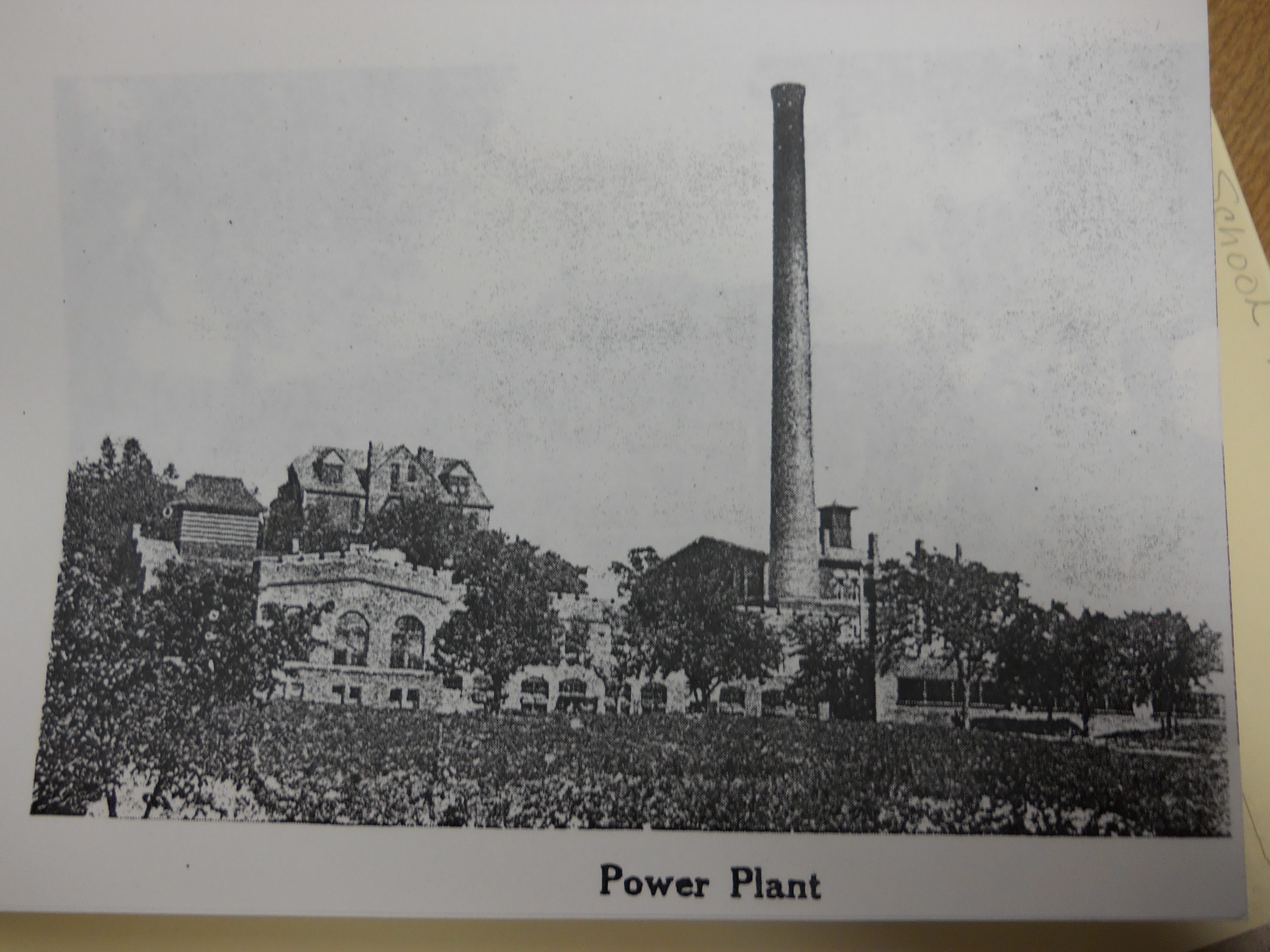 Power plant 1919. Courtesy of Glenwood Public Library.