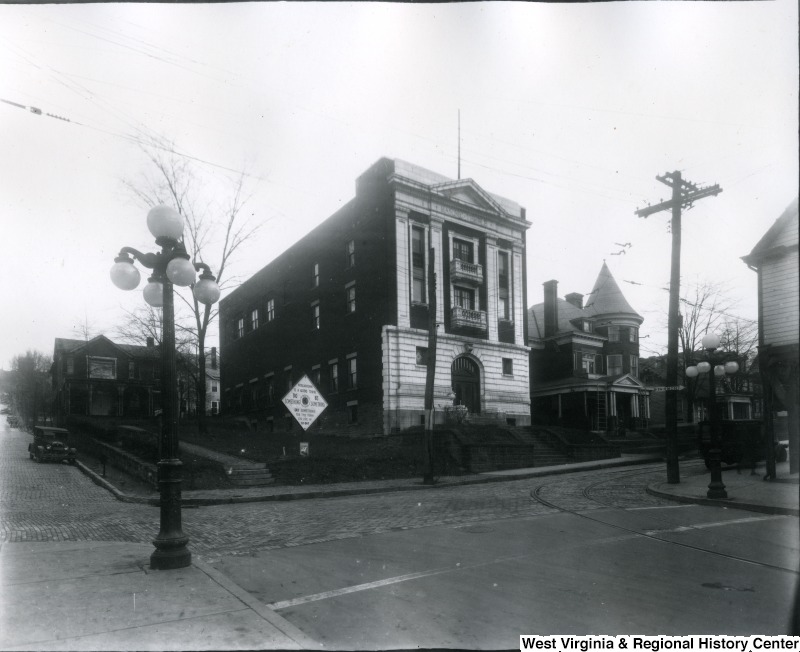 The building after completion-circa 1921. Notice the top terracotta section has since fallen or been removed.
