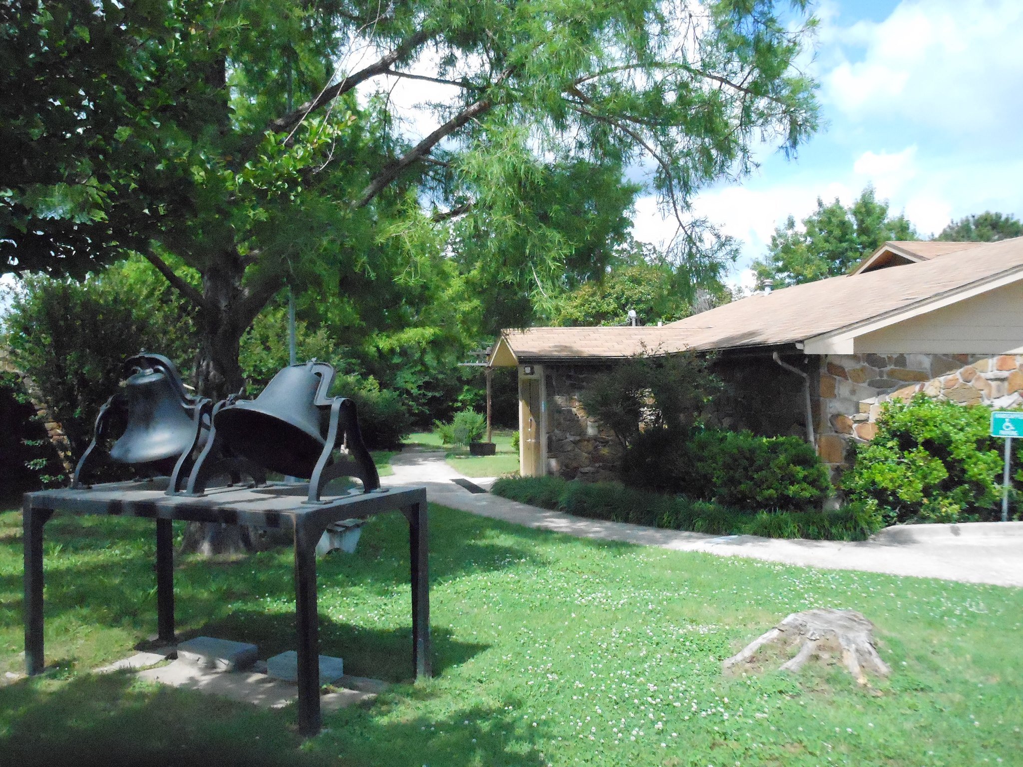 The Atoka Museum and Confederate cemetery are managed by the Atoka Historical Society. The Museum covers Civil War history in Oklahoma and the history of Atoka County.