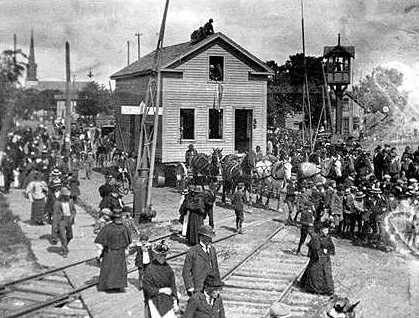 The house as it was being moved south in 1896