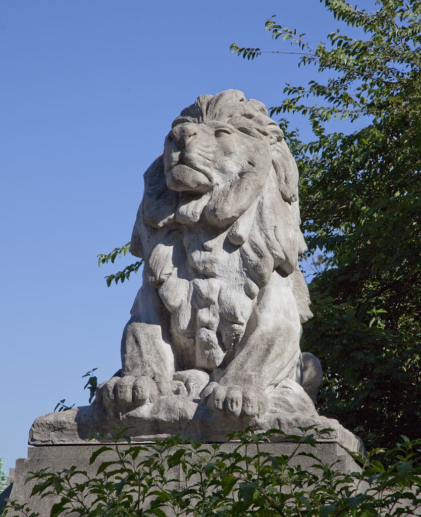 The concrete lion sculptures designed by Roland Hinton Perry are iconic features of the Taft Bridge. Bronze copies sit outside the National Zoo. Photo by Carol M. Highsmith, Library of Congress.