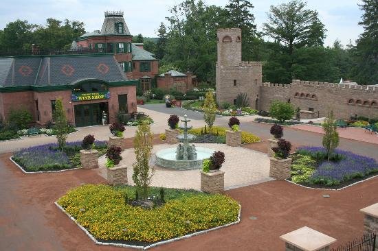 The courtyard just outside the winery.