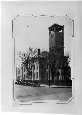 The Jackson County Courthouse in 1900. The structure served as Pleasanton's headquarters on Oct. 22, after Confederates were pushed out of Independence. Harry S. Truman later served here. Courtesy of University of Central Missouri History.