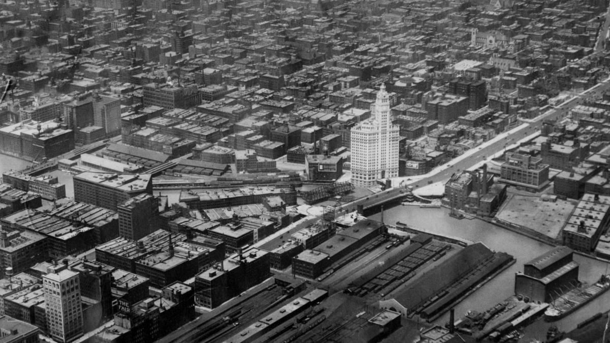 1921 aerial view showing the south tower dominating the Chicago downtown