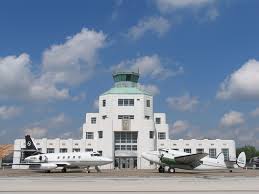 The Terminal was completed in 1940 and served as the primary commercial air terminal for Houston until 1954.
