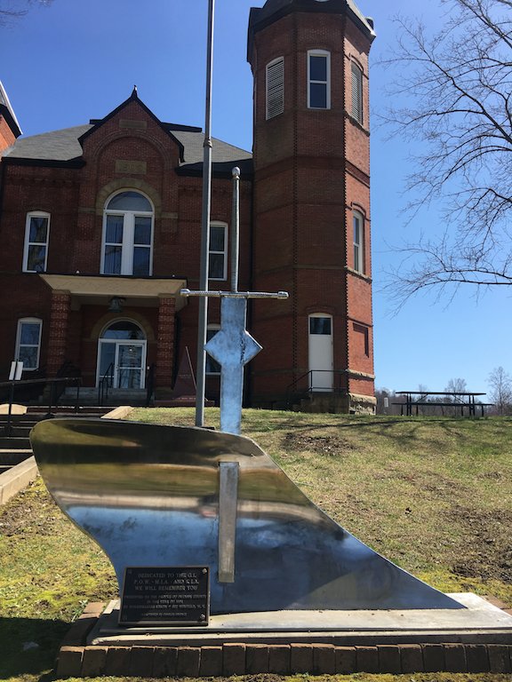 The front view of the memorial.