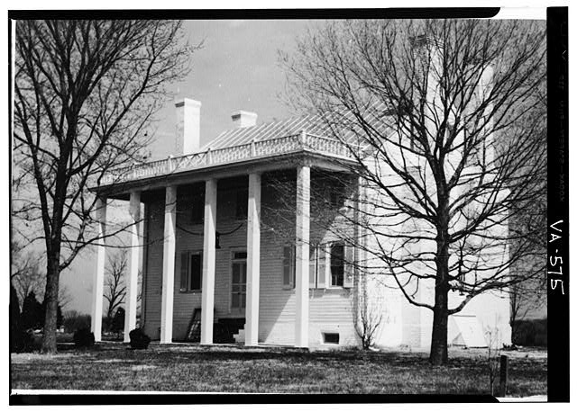 Photograph of front of Effingham Manor in 1959 from HABS documentation