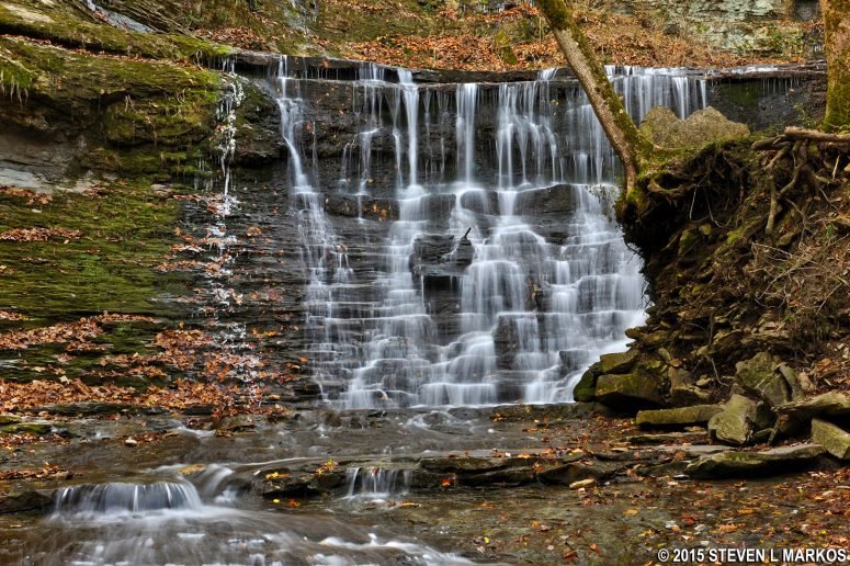 Frontal view - Jackson Falls, Tennessee. Photo: National Park Planner - Jackson Falls, Natchez Trace.