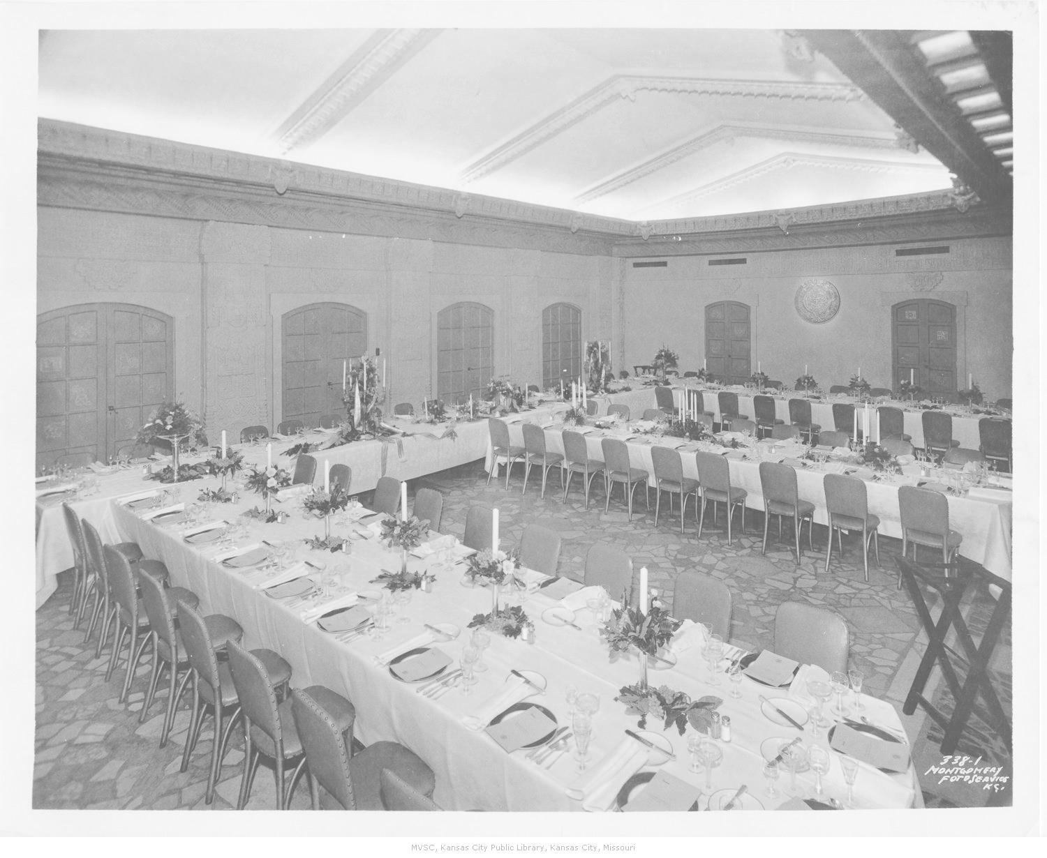 The Aztec Room in 1950. Image courtesy of the Missouri Valley Special Collections. 