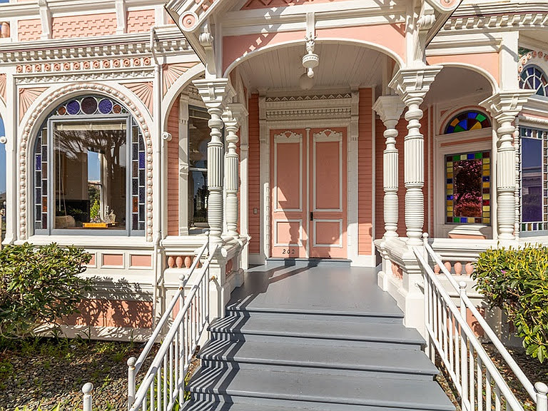 The Pink Lady entryway