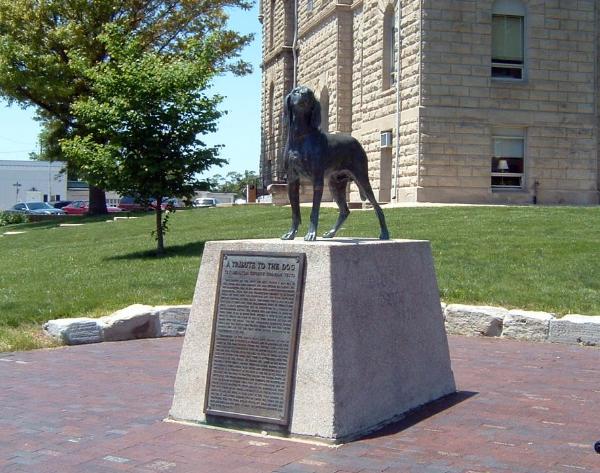 The Warrensburg Chamber of Commerce erected this monument in 1958 to honor of Old Drum and the famous Missouri court case that resulted from his tragic death. 