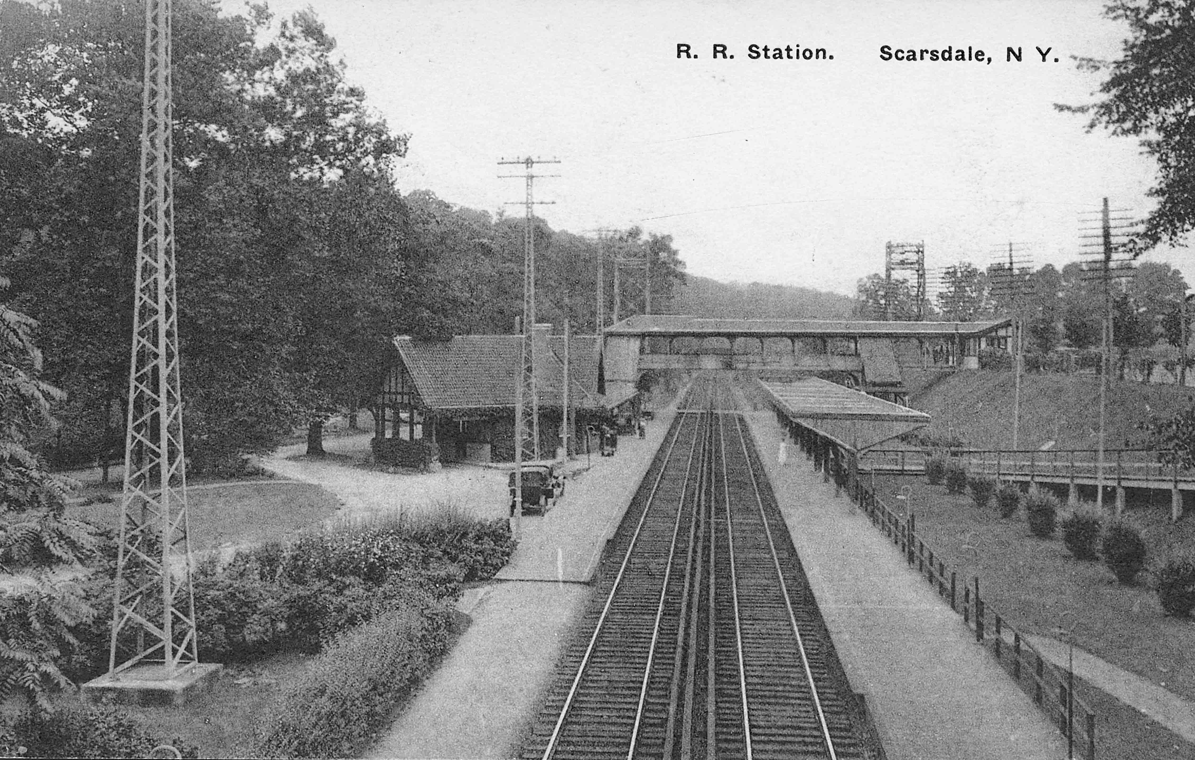 An early-20th century postcard of the Scarsdale Railroad Station.