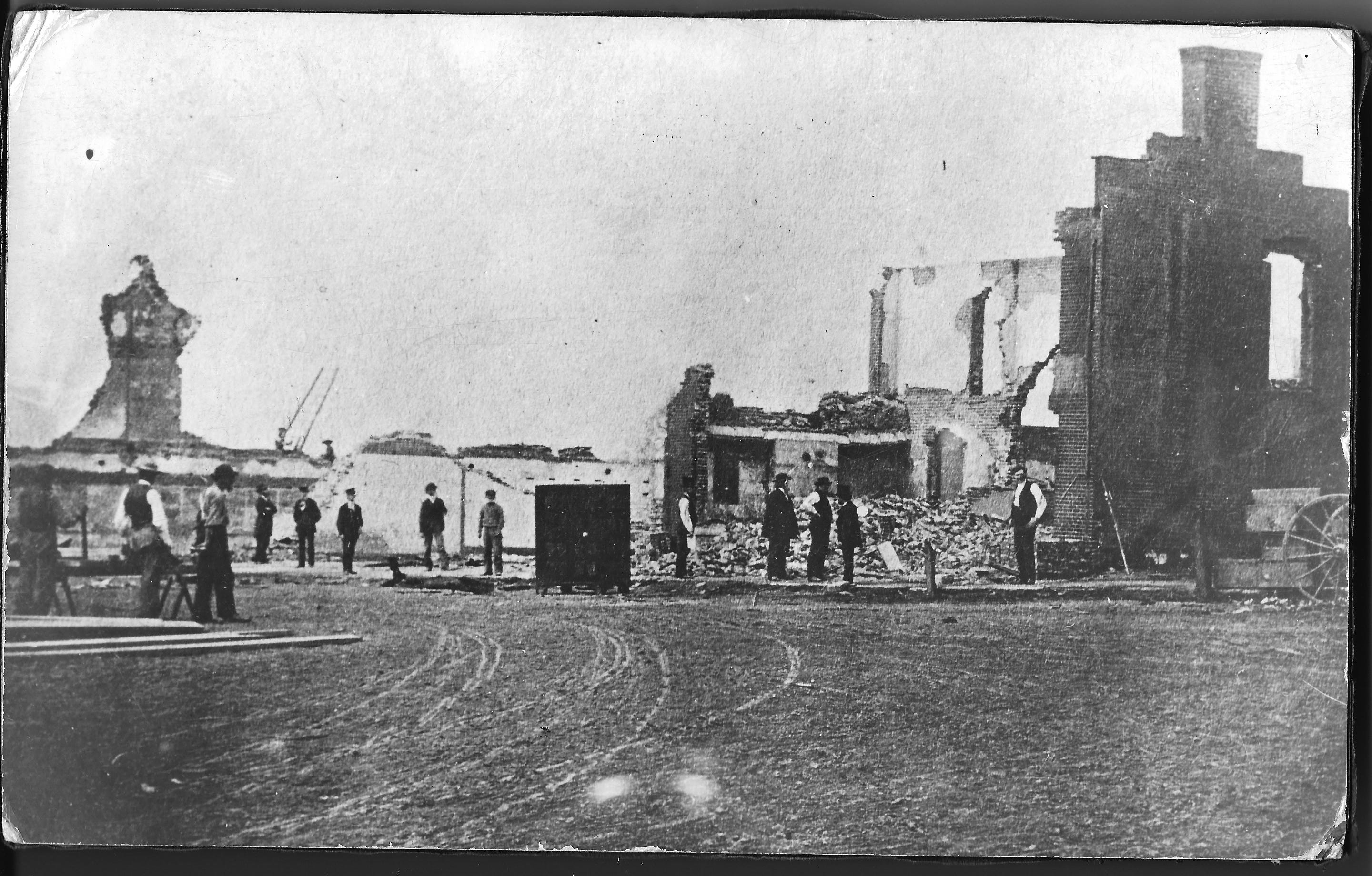What remained following the Great Medina Fire of 1870