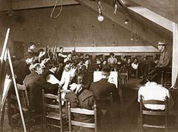 A drawing class held within the Cleveland School of Art.