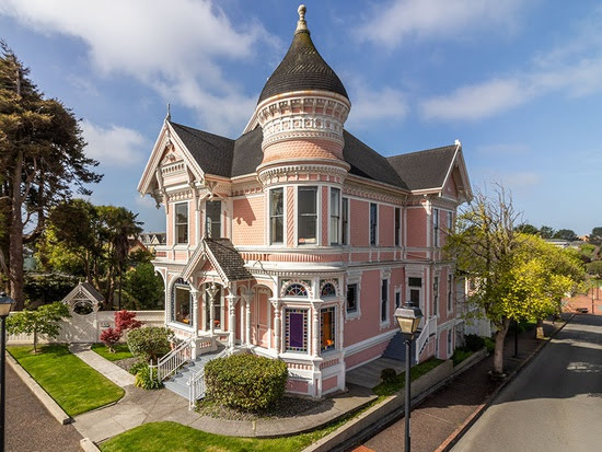 The Pink Lady (John Milton Carson House)