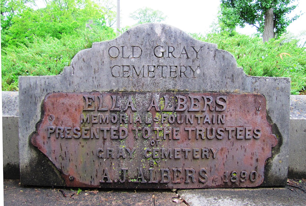 The original marker for the fountain, which reads, "Ella Albers Memorial Fountain Presented to the Trustees of Gray Cemetery - A. J. Albers 1890." Photo by Brian Stansberry.