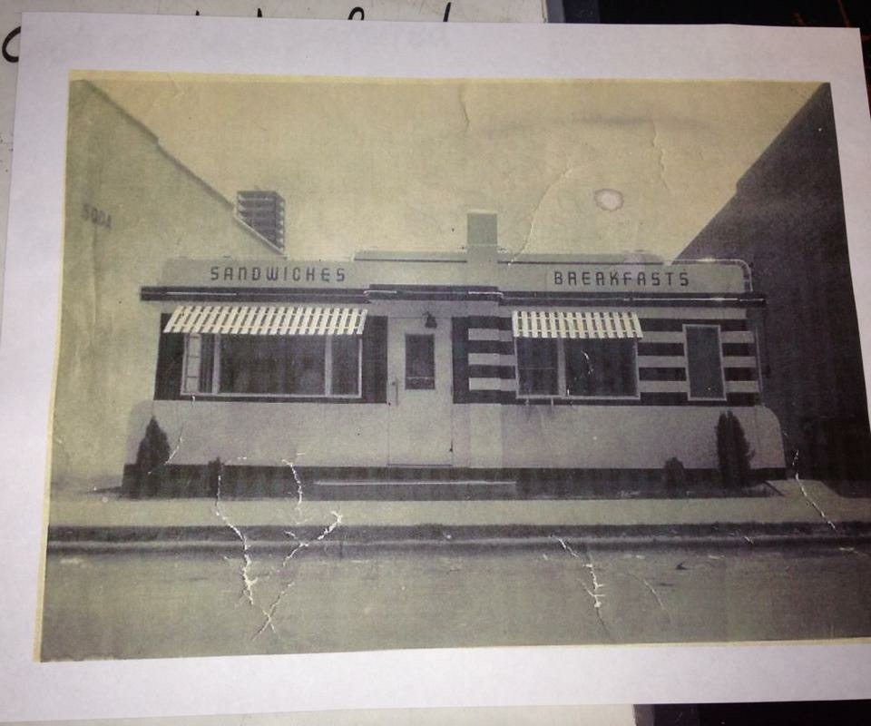 The Brown Duke in it's original location, next to Wilson-Bearden Pharmacy.