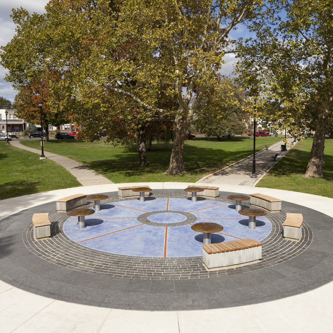The memorial includes seven bronze tables that bear the image of labor leaders, organizations, and workers. 