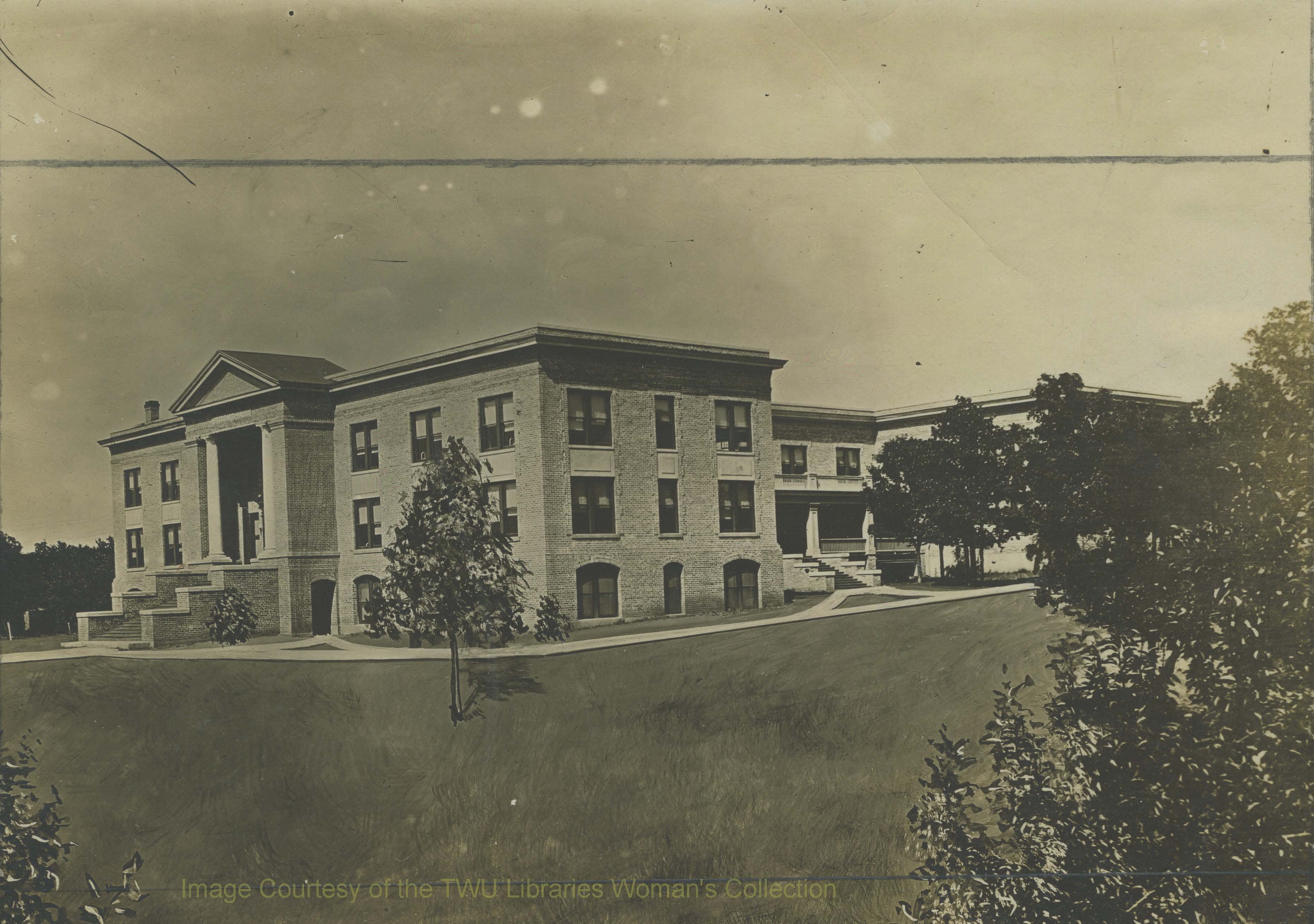 Stoddard Hall as the only state dormitory in 1911. 