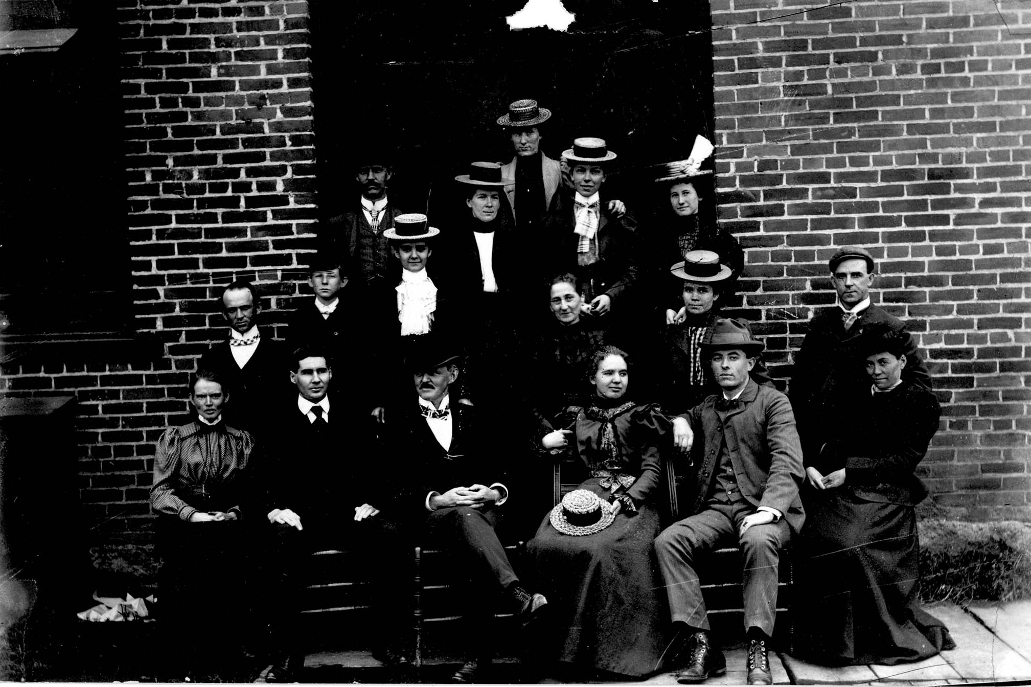 A group of workers in the early 1900s. At one point D. E. Abbott & Co. was the second-largest employer in Huntington. Image courtesy of Marshall University Special Collections.