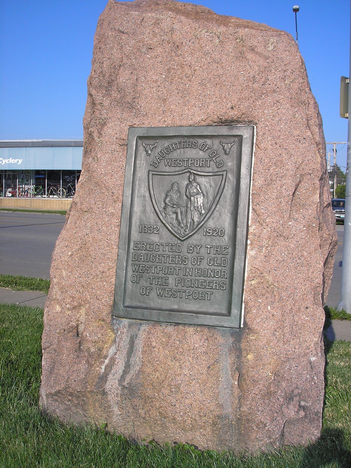 Daughters of Old Westport Memorial (reverse). Photo by Cynthia Prescott.