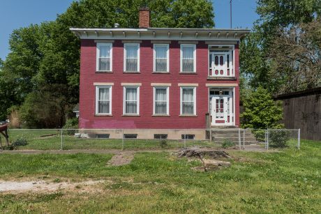 The Buffington-McGinnis House was built sometime between 1785 and 1816, making it one of the oldest buildings in Cabell County. Image obtained from the Library of Congress.