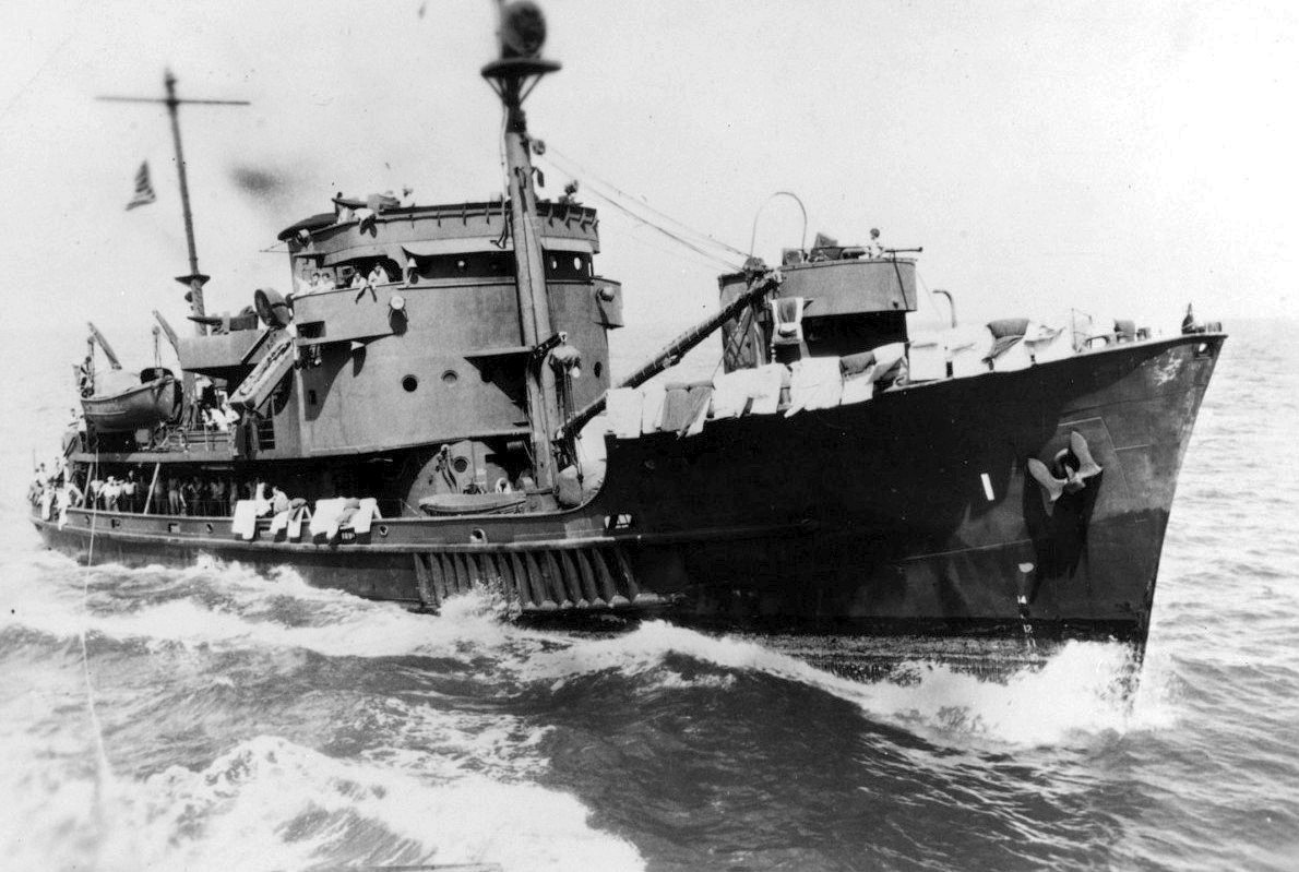 USS Chimo, another Marietta vessel, en route to the former Japanese stronghold of Saipan in 1945 (NavSource).