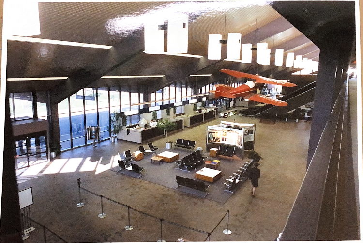 Image of Lincoln Airport Authority terminal