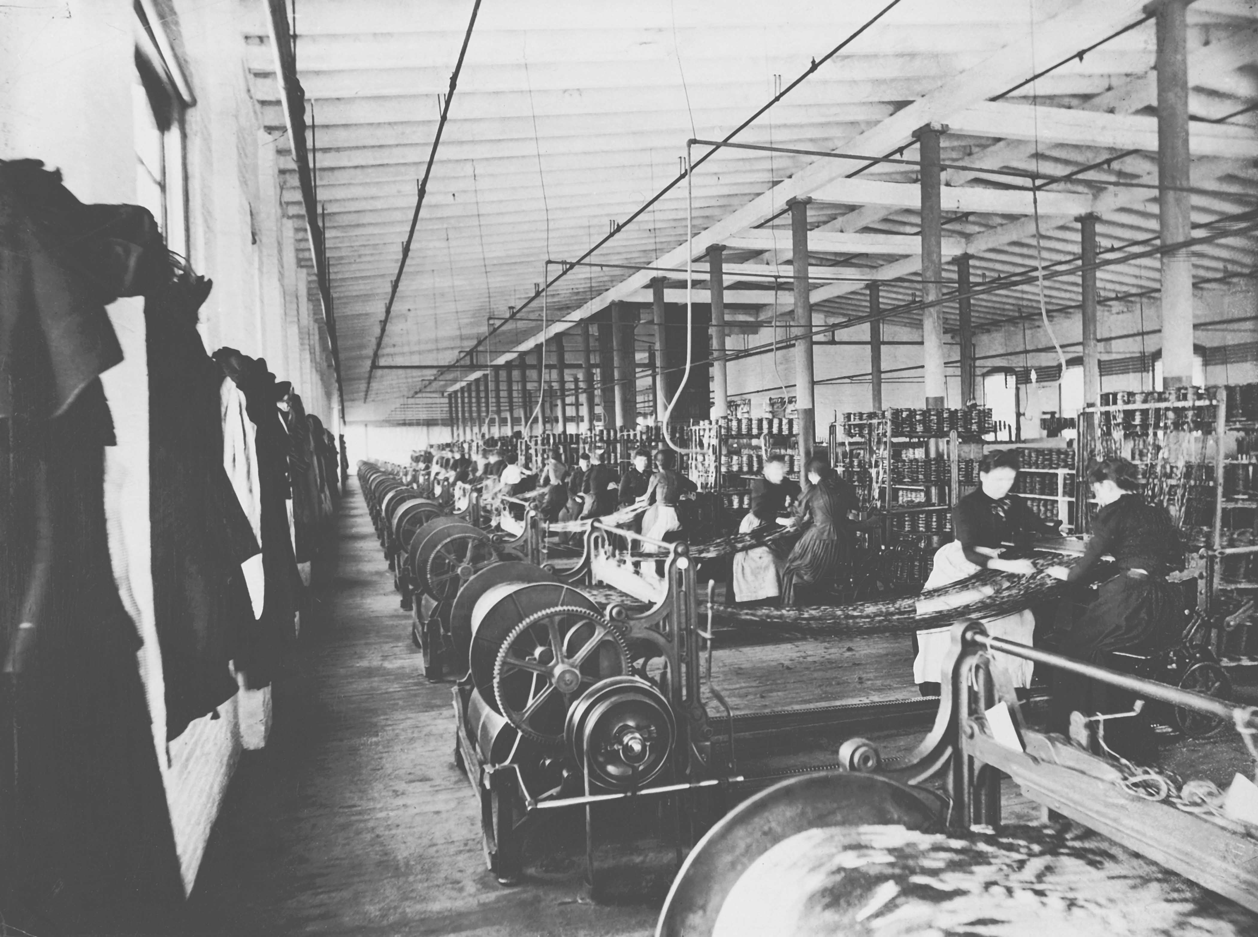Motor vehicle, Wheel, Automotive tire, Mass production