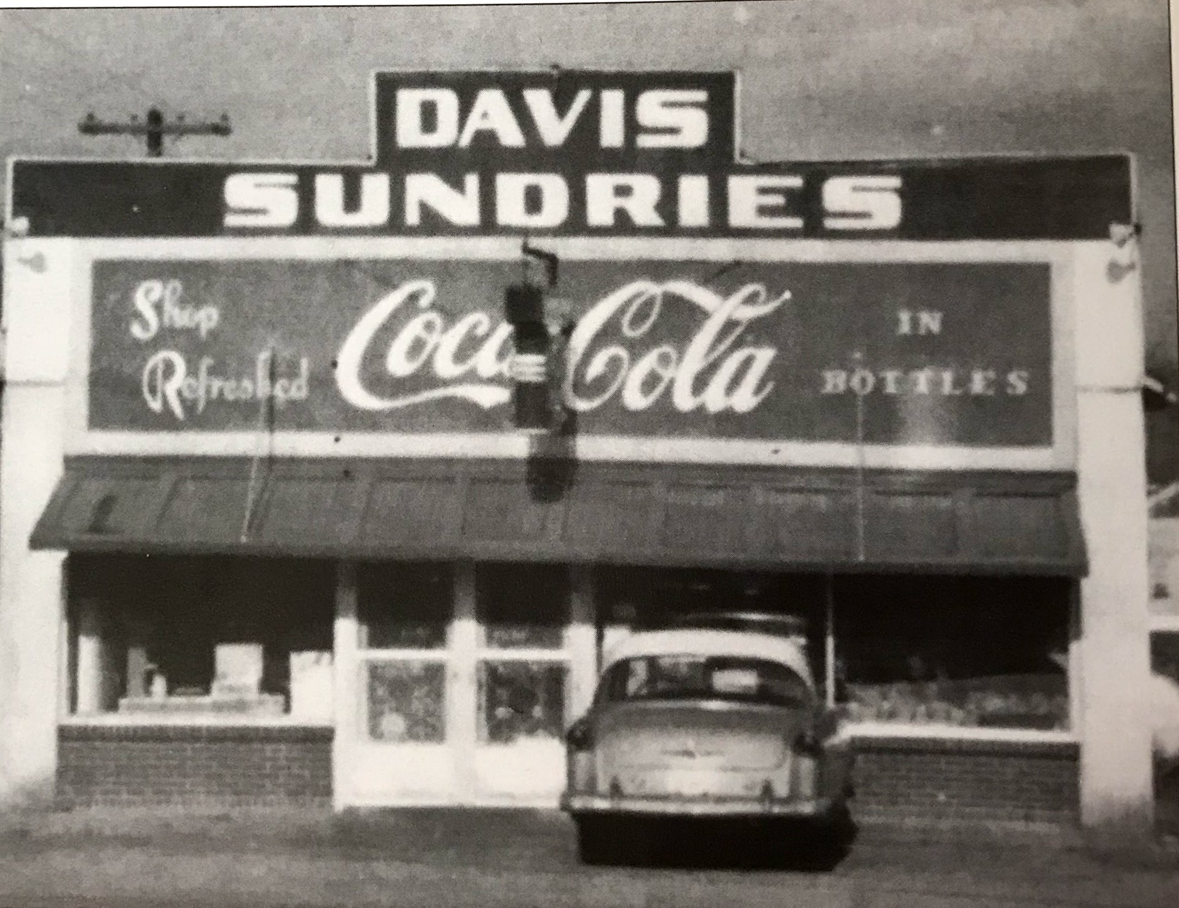 Davis Sundries shown around 1965 later purchased by Glenn Birdwell