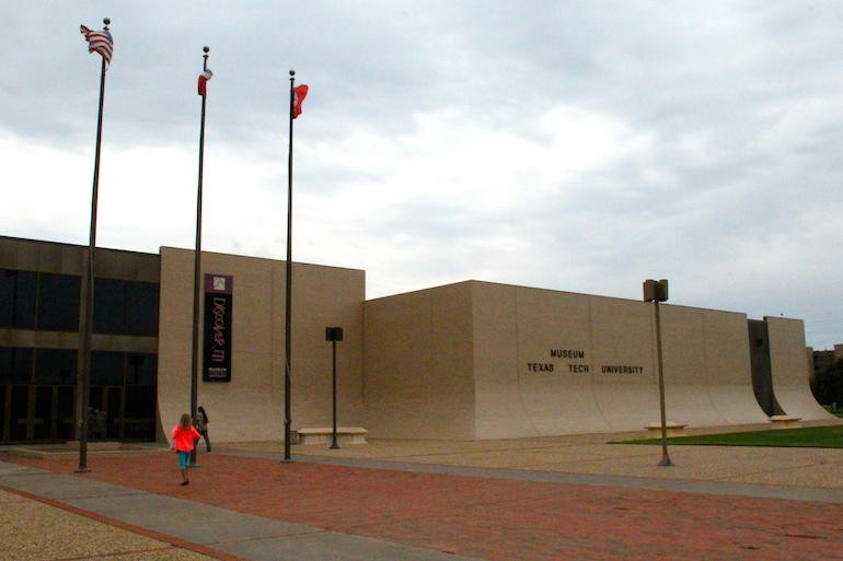 Moody Planetarium, Hours & Location, Museum