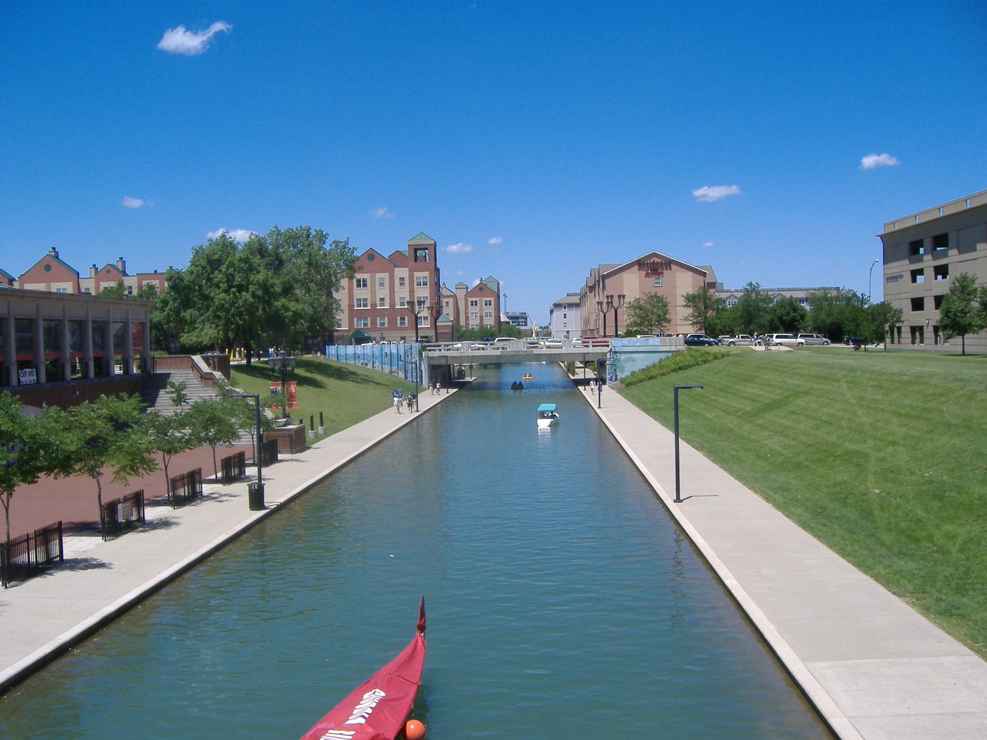 Central Canal and the Indiana State Museum (historic canal infrastructure) photo 2