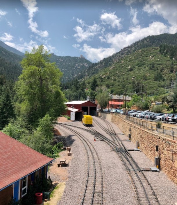 Manitou and Pikes Peak Cog Railway & Station 1893 - Clio