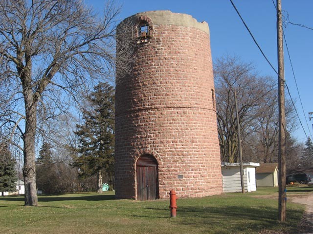 Water tower - Wikipedia