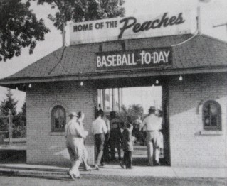 Rockford Peaches  Beyer Stadium & Midway Village Museum