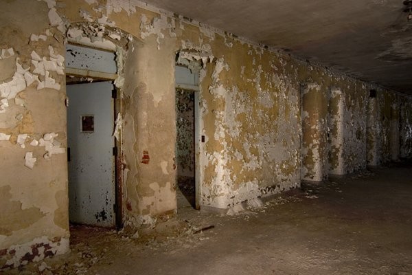 the abandoned danvers state hospital