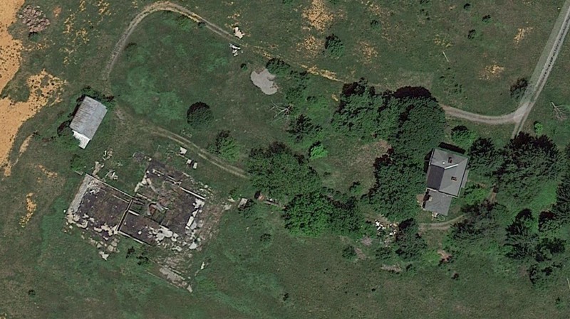 2020 Google Maps: The barn complex appears to be destroyed