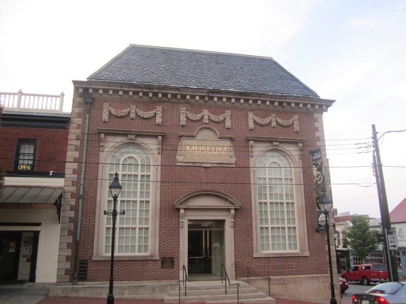 The Planters National Bank building, known as the Catherine W. Jones McKann Center and owned by the museum from 2004 to 2016