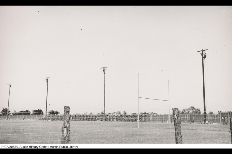 Sky, Black-and-white, Rectangle, Team sport