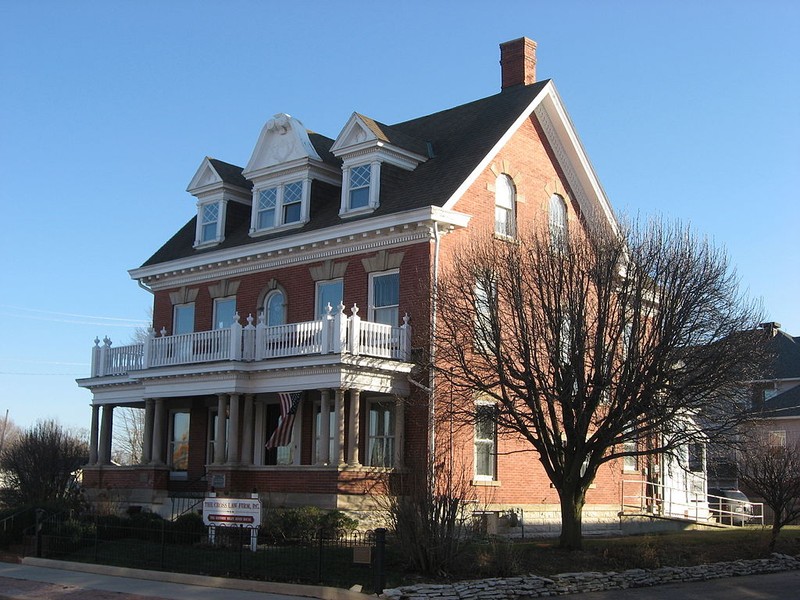 Photo of Riley-Jones Club, front and west sides, taken in 2012 (Nyttend)