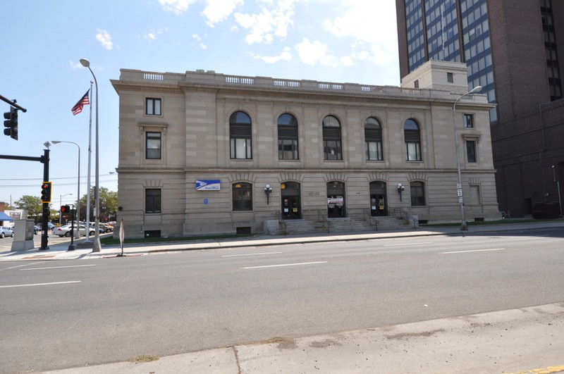 The United States Post Office and Courthouse was erected in 1914 and is listed on the National Register of Historic Places. 