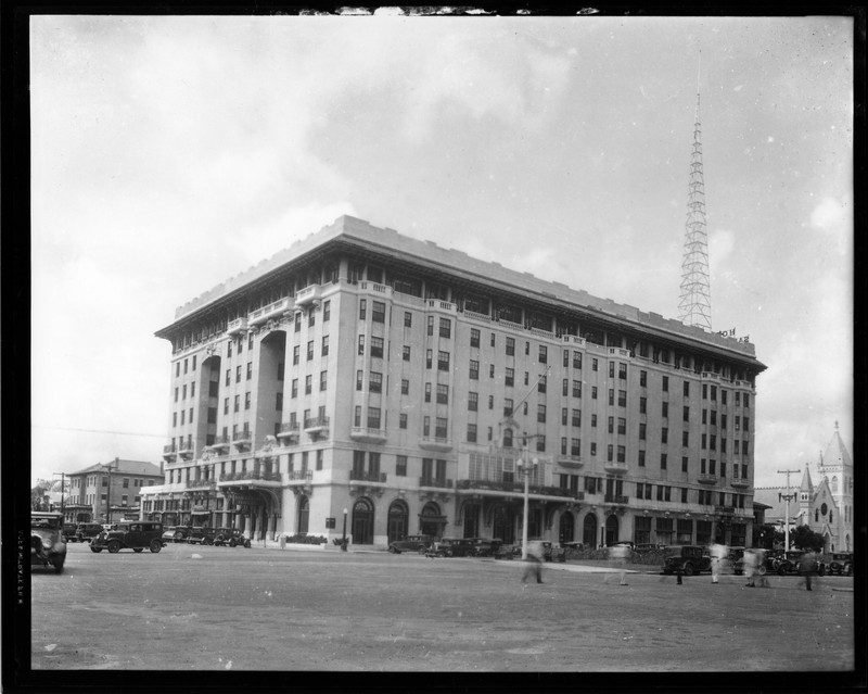 Building, Architecture, Black-and-white, Landmark